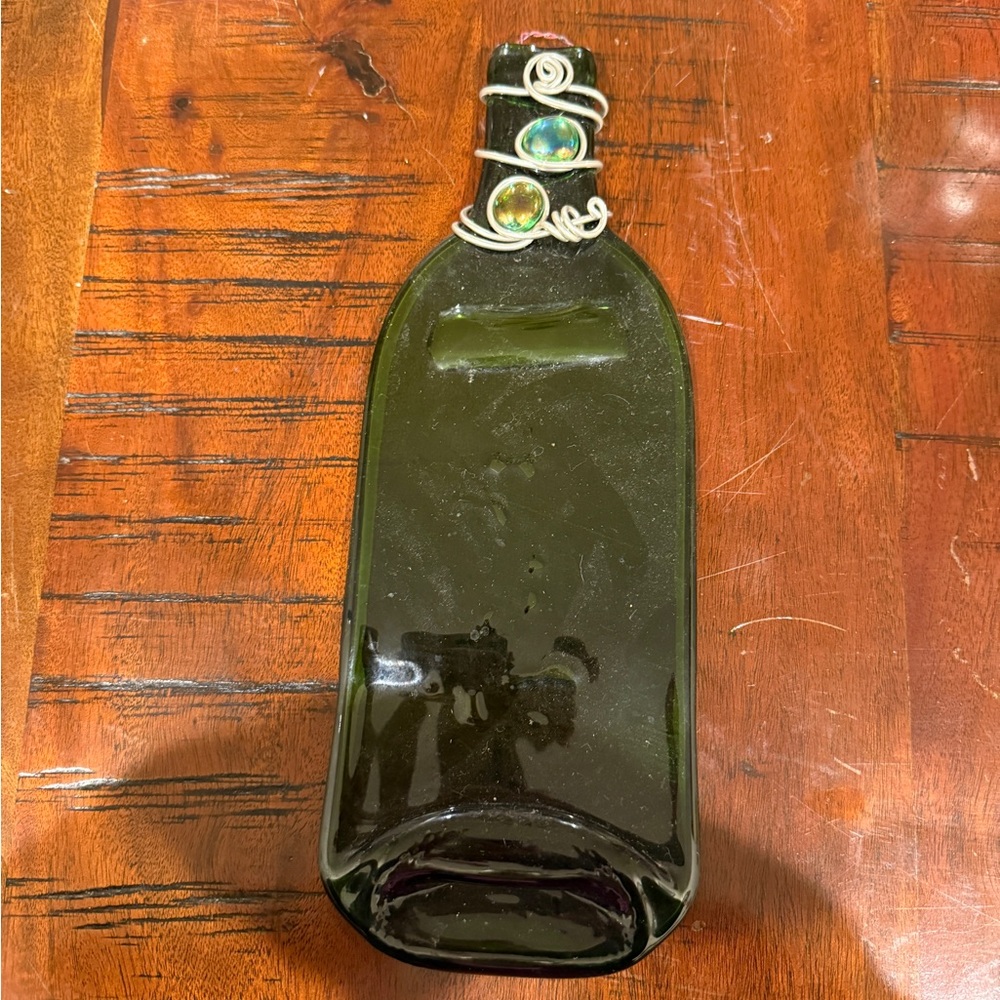 Flattened Glass Wine Bottle Cutting Board Cheese Tray Wall Home Decor 12"